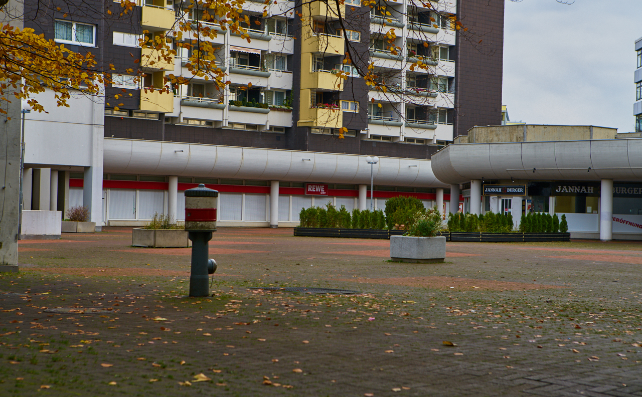 REWE Verkaufsladen im Marx-Zenrtum kurz vor der Schließung REWE Verkaufsladen im Marx-Zenrtum kurz vor der Schließung