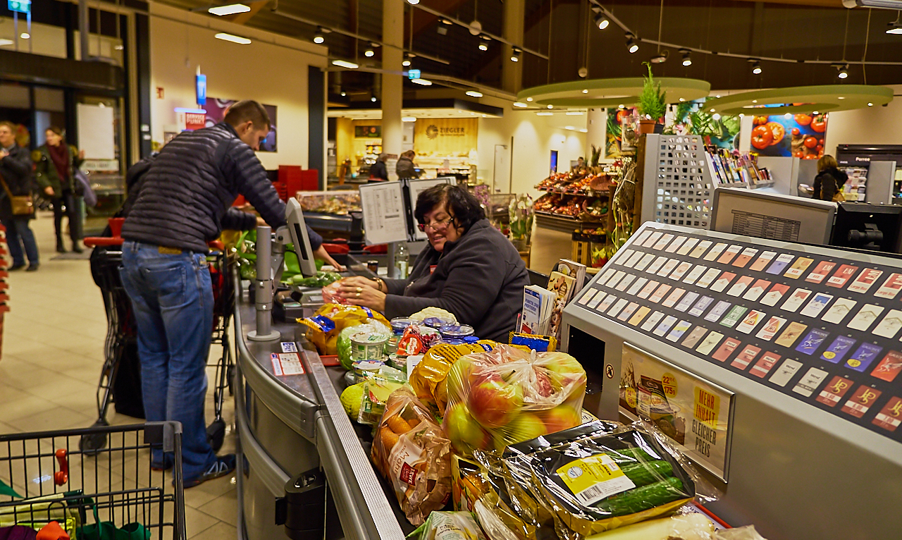 Miss Payback mit neuem Arbeitsplatz 23.12.2017 Miss Payback mit neuem Arbeitsplatz 23.12.2017