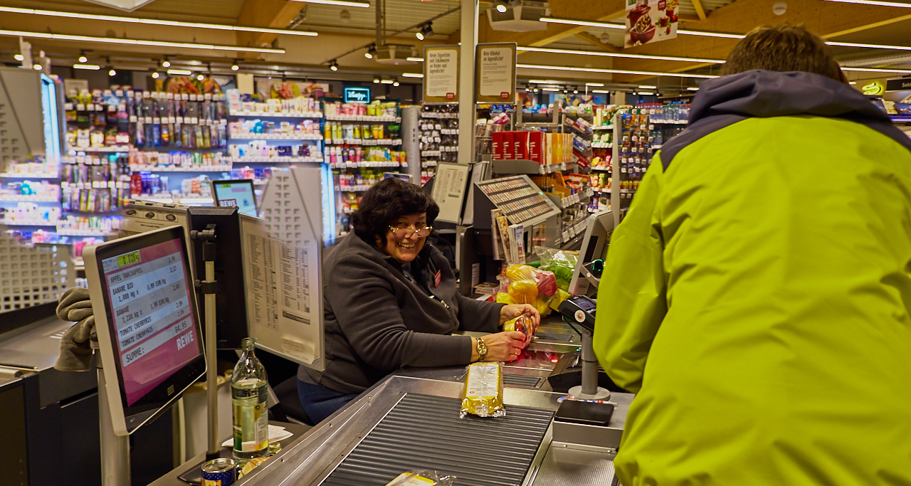 Miss Payback mit neuem Arbeitsplatz 23.12.2017 Miss Payback mit neuem Arbeitsplatz 23.12.2017