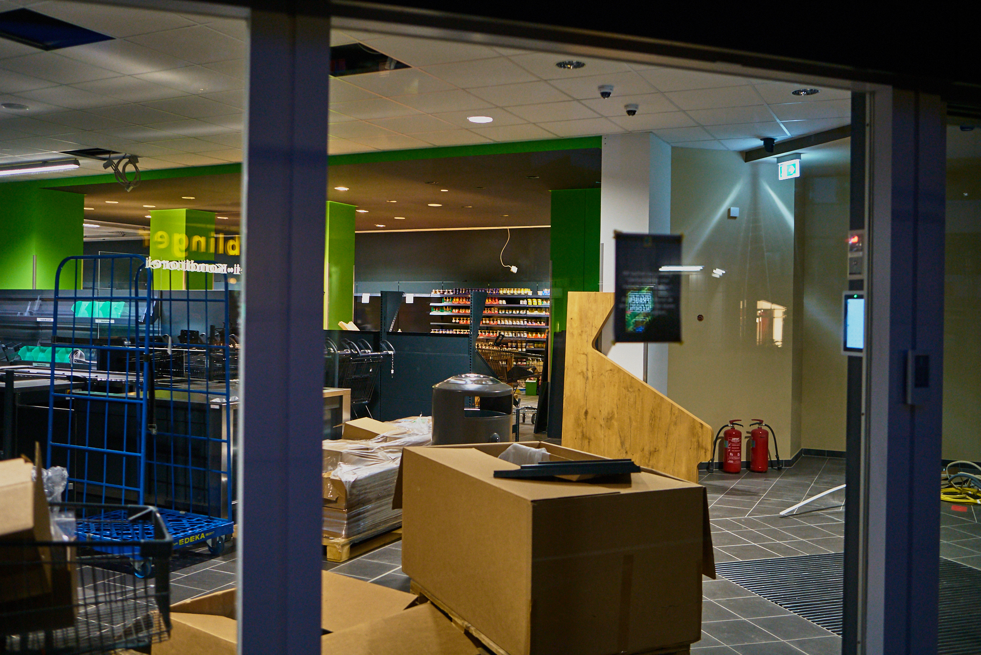 EDEKA-Sanierung im Marx-Zentrum. Ein neuer Laden entsteht.