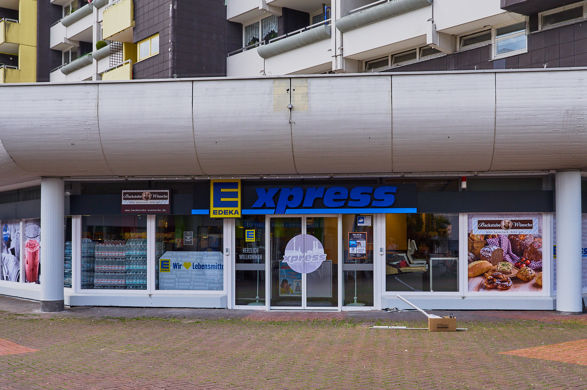 Marx-Zentrum, Peschelanger, EDEKA Sanierung, EDEKA express, Einkaufscenter