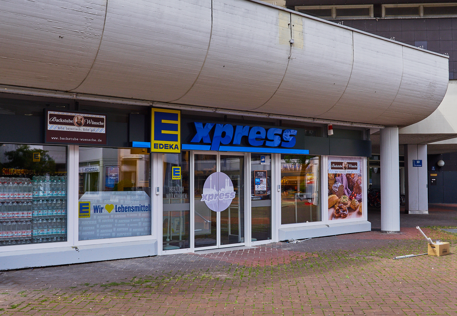 Marx-Zentrum, Peschelanger, EDEKA Sanierung, EDEKA express, Einkaufscenter