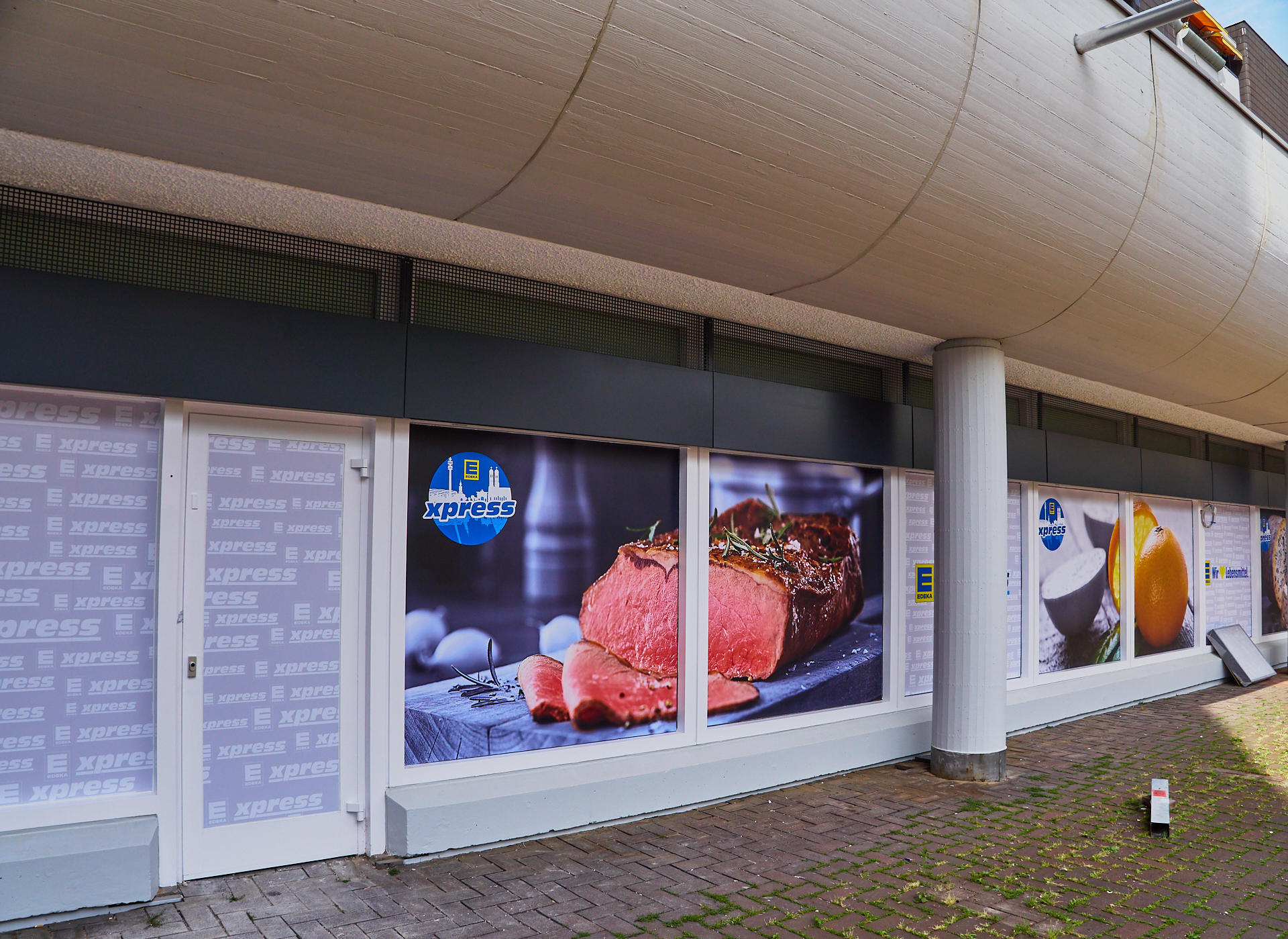 Marx-Zentrum, Peschelanger, EDEKA Sanierung, EDEKA express, Einkaufscenter