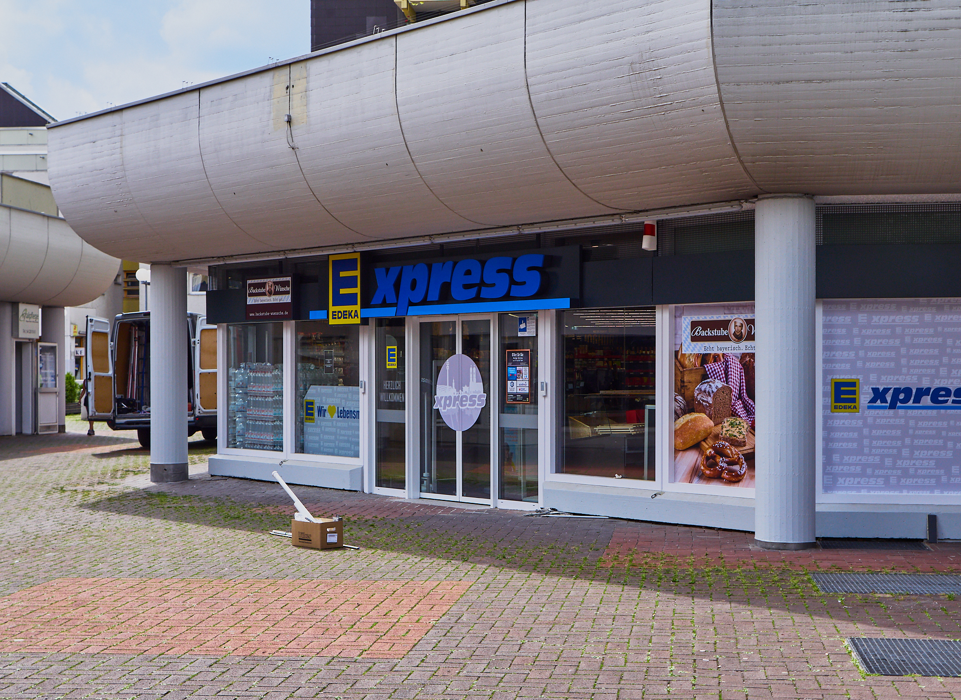 Marx-Zentrum, Peschelanger, EDEKA Sanierung, EDEKA express, Einkaufscenter