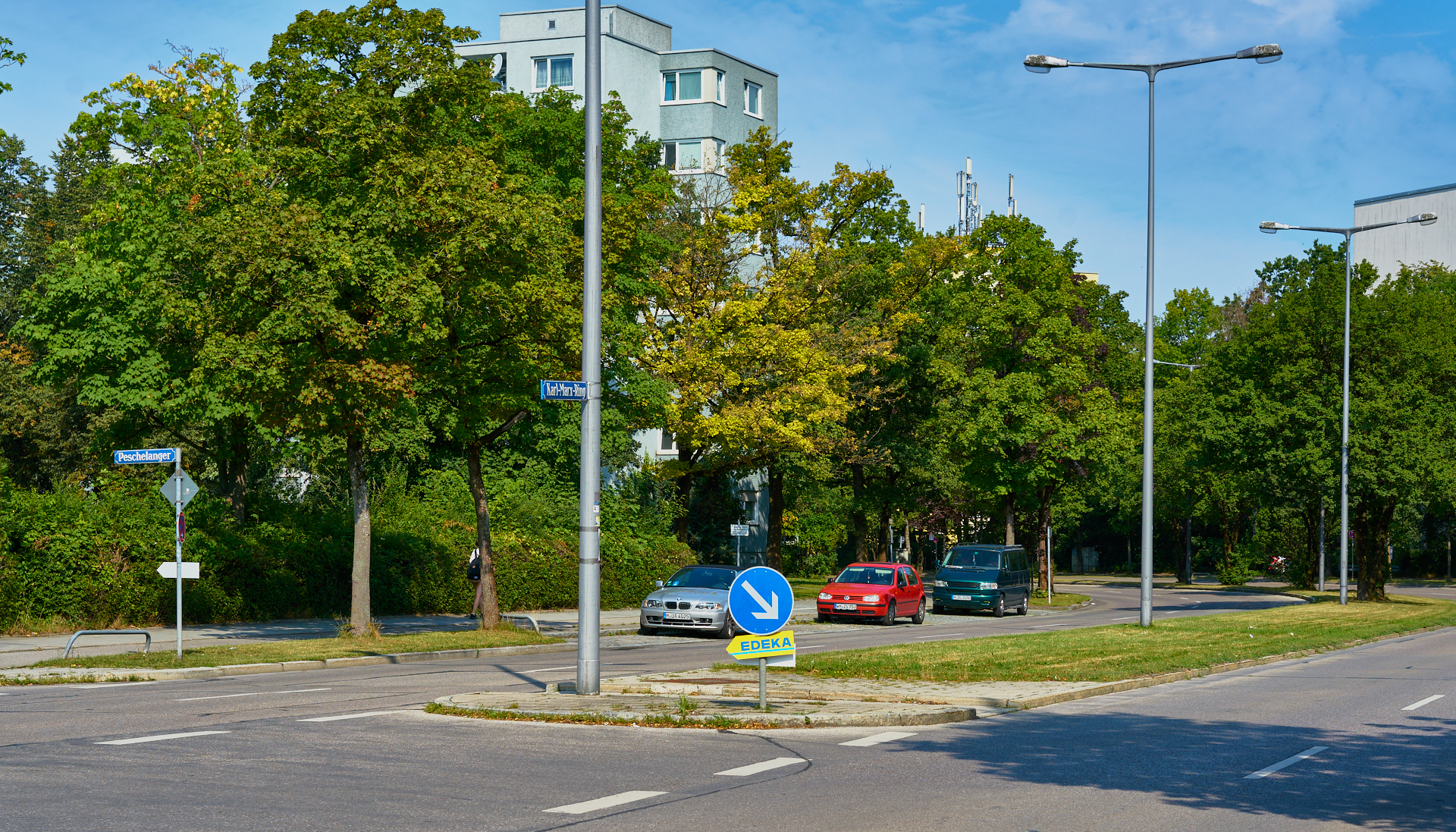 Neue Hinweisschilder für unser #EDEKA im #Marx-Zentrum