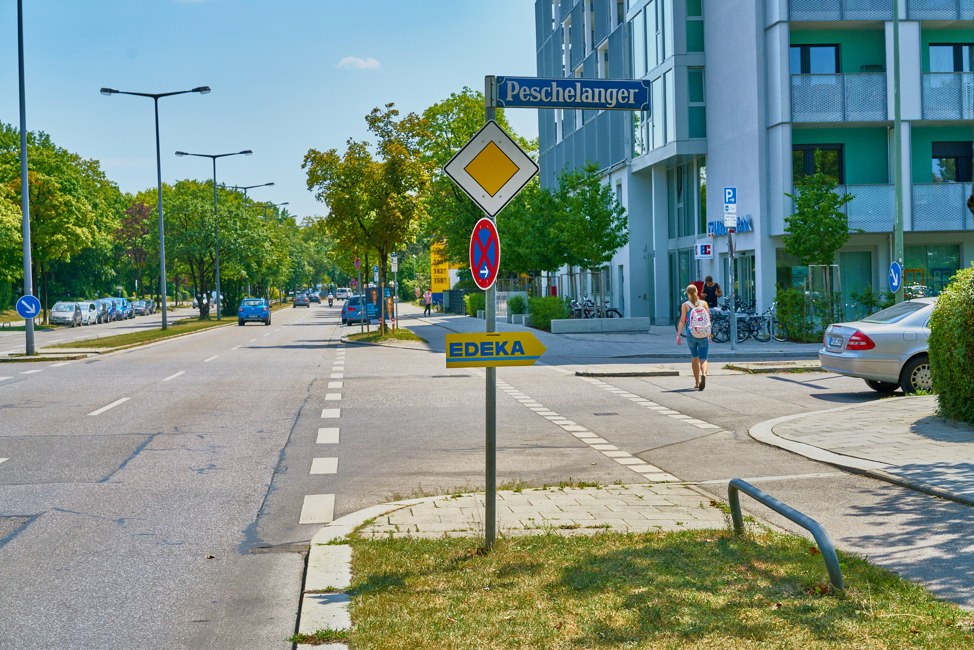 Neue Hinweisschilder für unser #EDEKA im #Marx-Zentrum