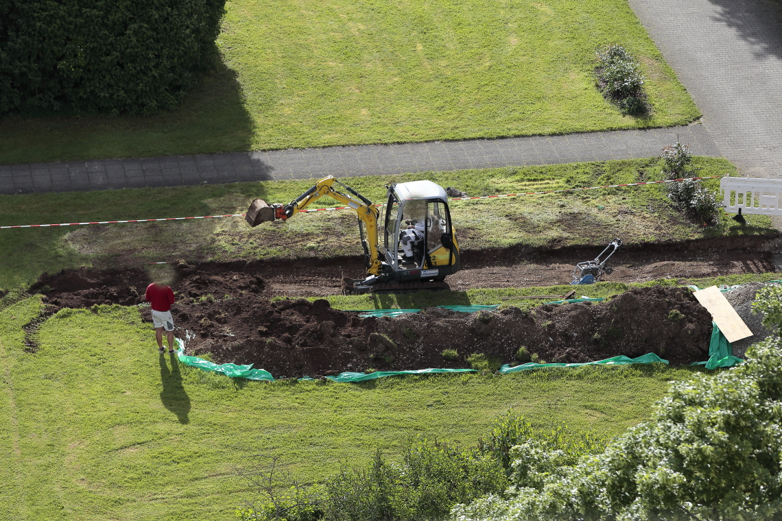 16.05.2024 - Erde für Tiefgaragensanierung am KMR 52-62