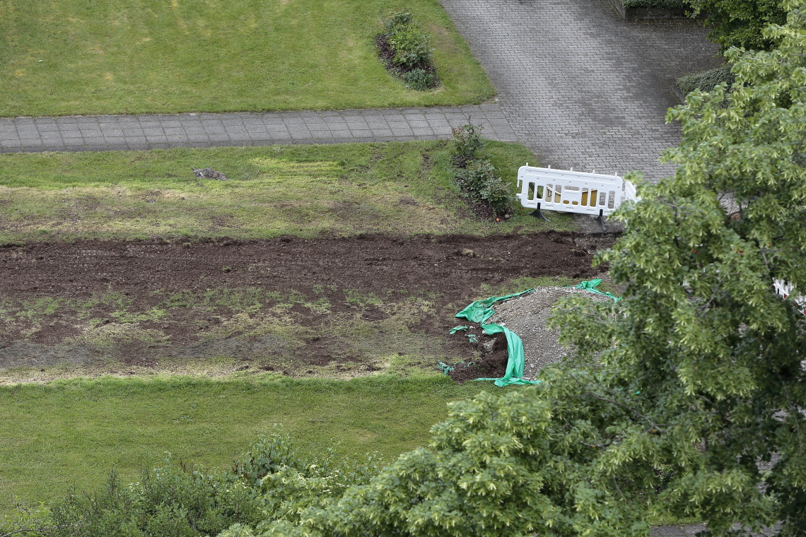 17.05.2024 - Erde für Tiefgaragensanierung am KMR 52-62