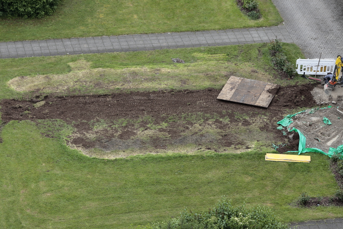 17.05.2024 - Erde für Tiefgaragensanierung am KMR 52-62