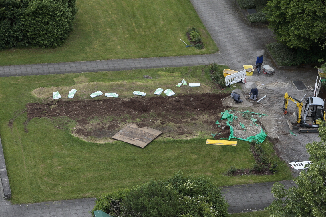 17.05.2024 - Erde für Tiefgaragensanierung am KMR 52-62