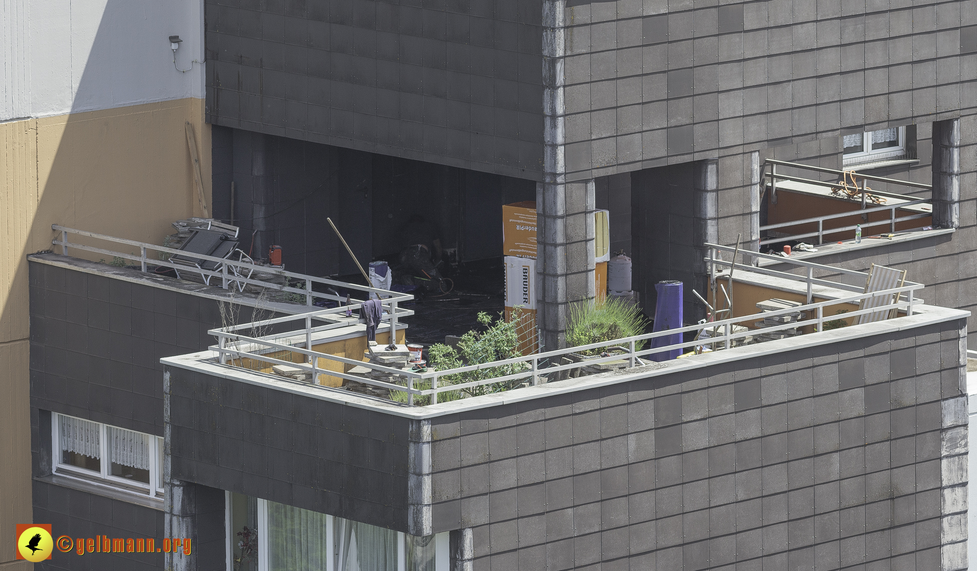 04.06.2024 - Dachsanierung am Karl-Marx-Ring 52-62 in Neuperlach